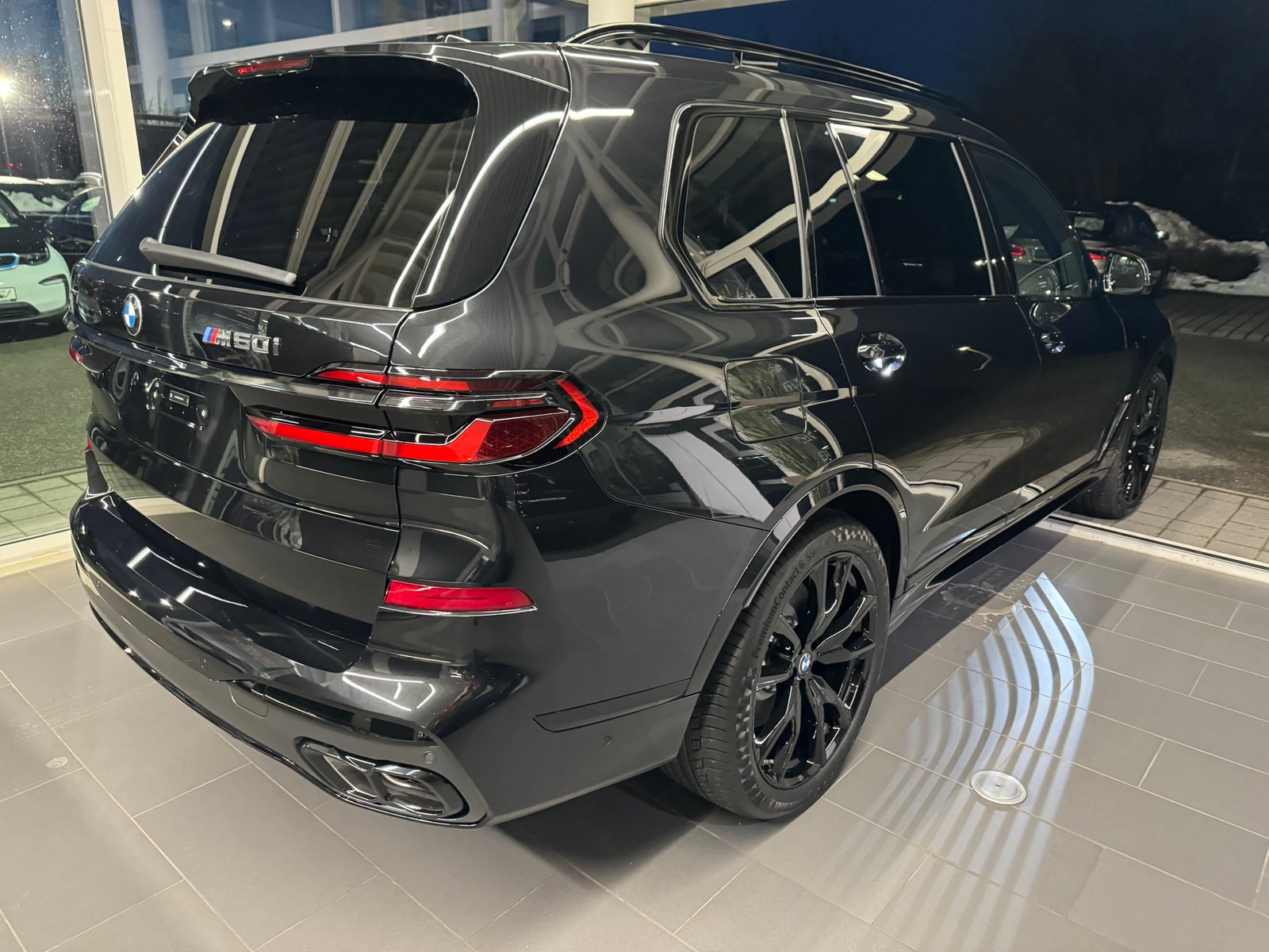 BMW X7 M60i — photo 2